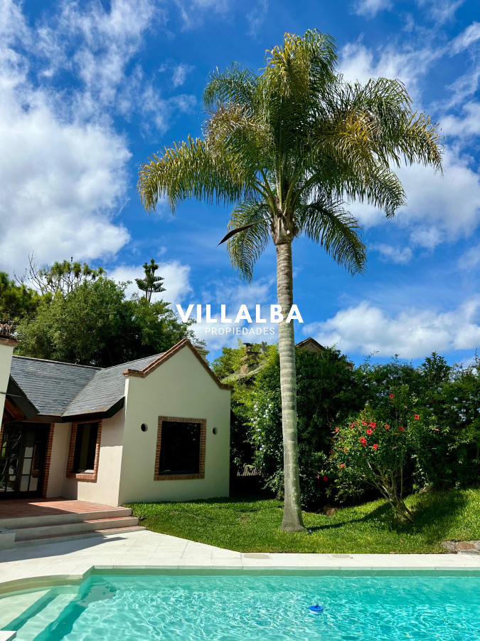 Casa ID.3356 - Alquiler temporada 4 dormitoros - piscina climatizada! 