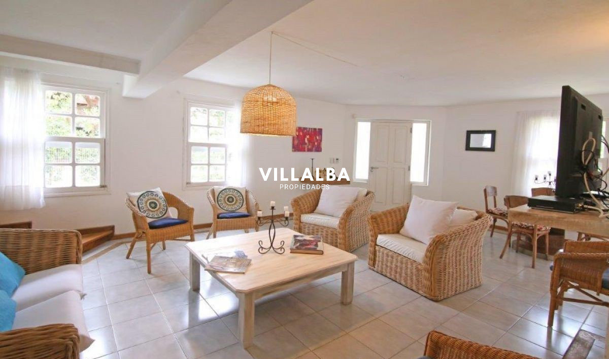 Apartamento ID.726 - Casa en La Barra de Maldonado.