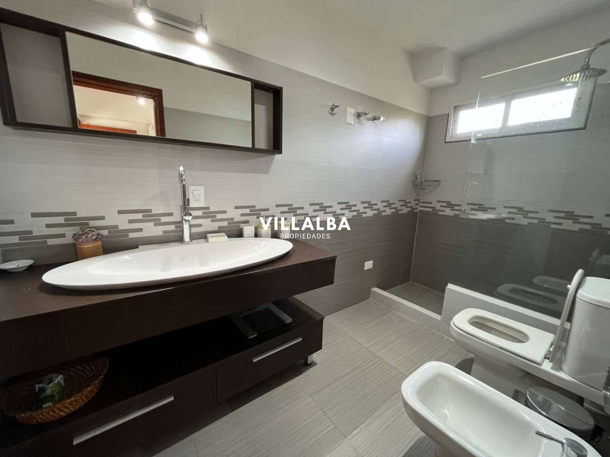 Casa ID.2188 - La barra, casa en venta Punta del Este.