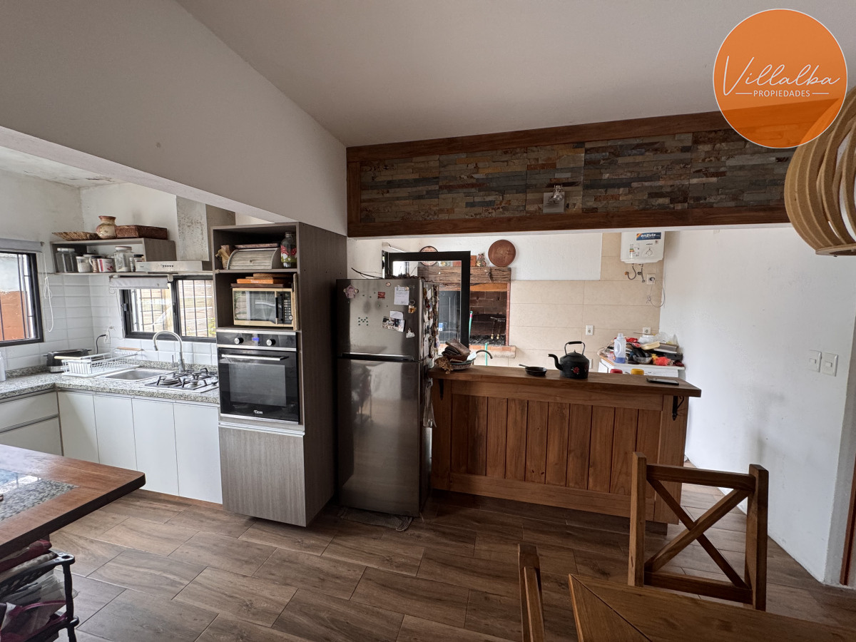 Apartamento ID.3452 - Casa con renta en zona céntrica de Maldonado Ideal para inversión o vivienda