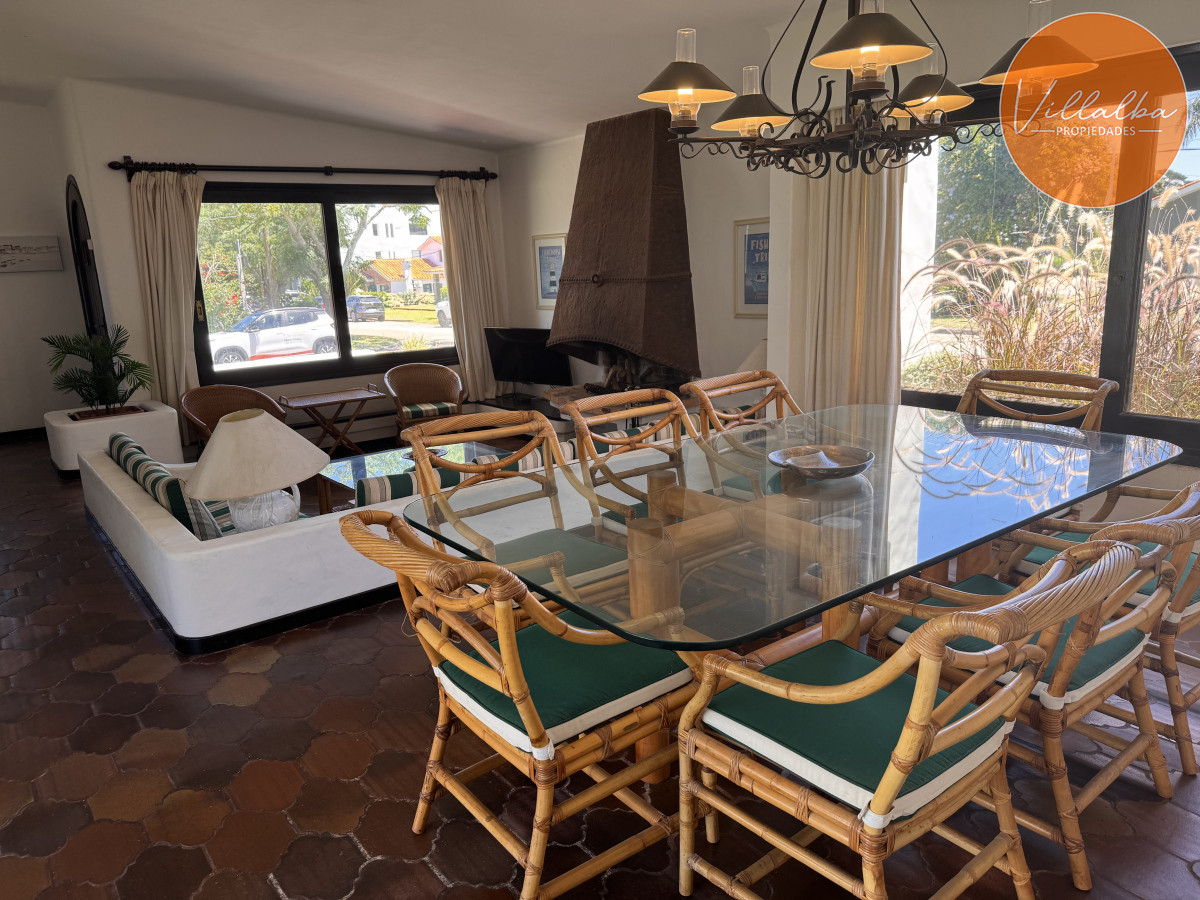 Casa ID.790 - Casa en Venta Playa Mansa 