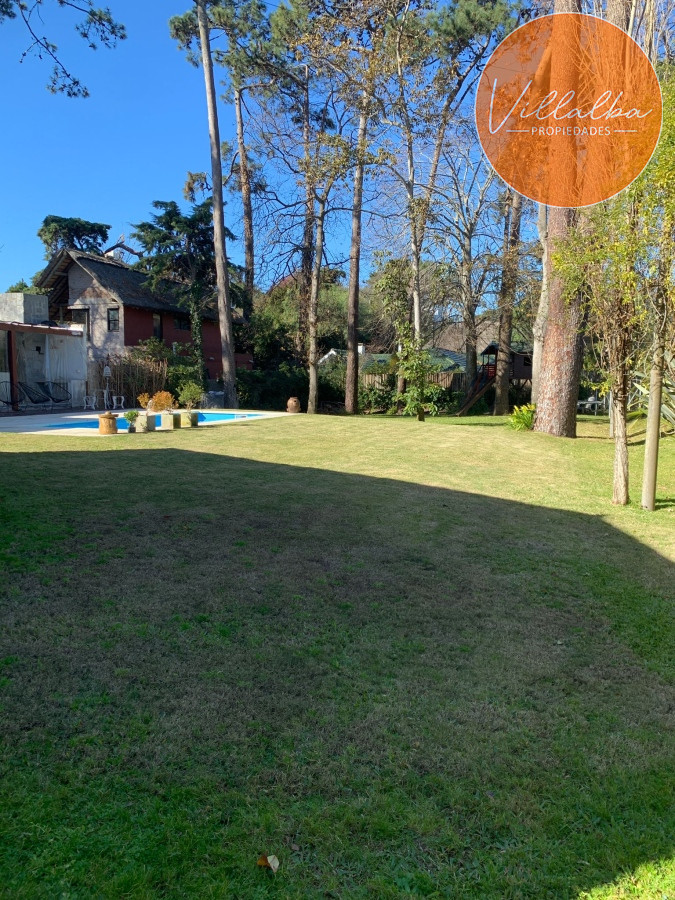 Casa ID.2973 - Oportunidad en Playa Mansa - 3 dormitorios 