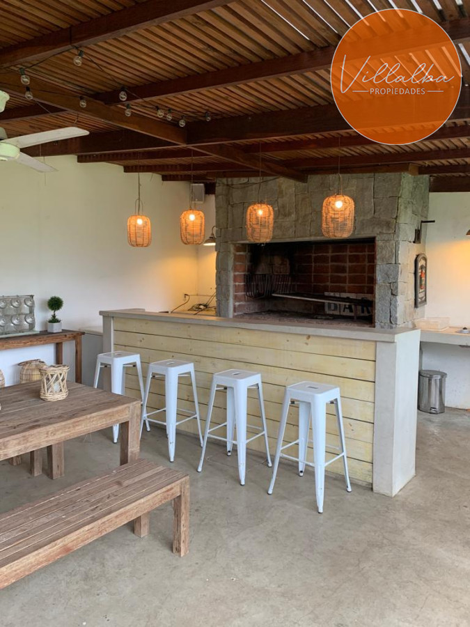 Casa ID.2973 - Oportunidad en Playa Mansa - 3 dormitorios 