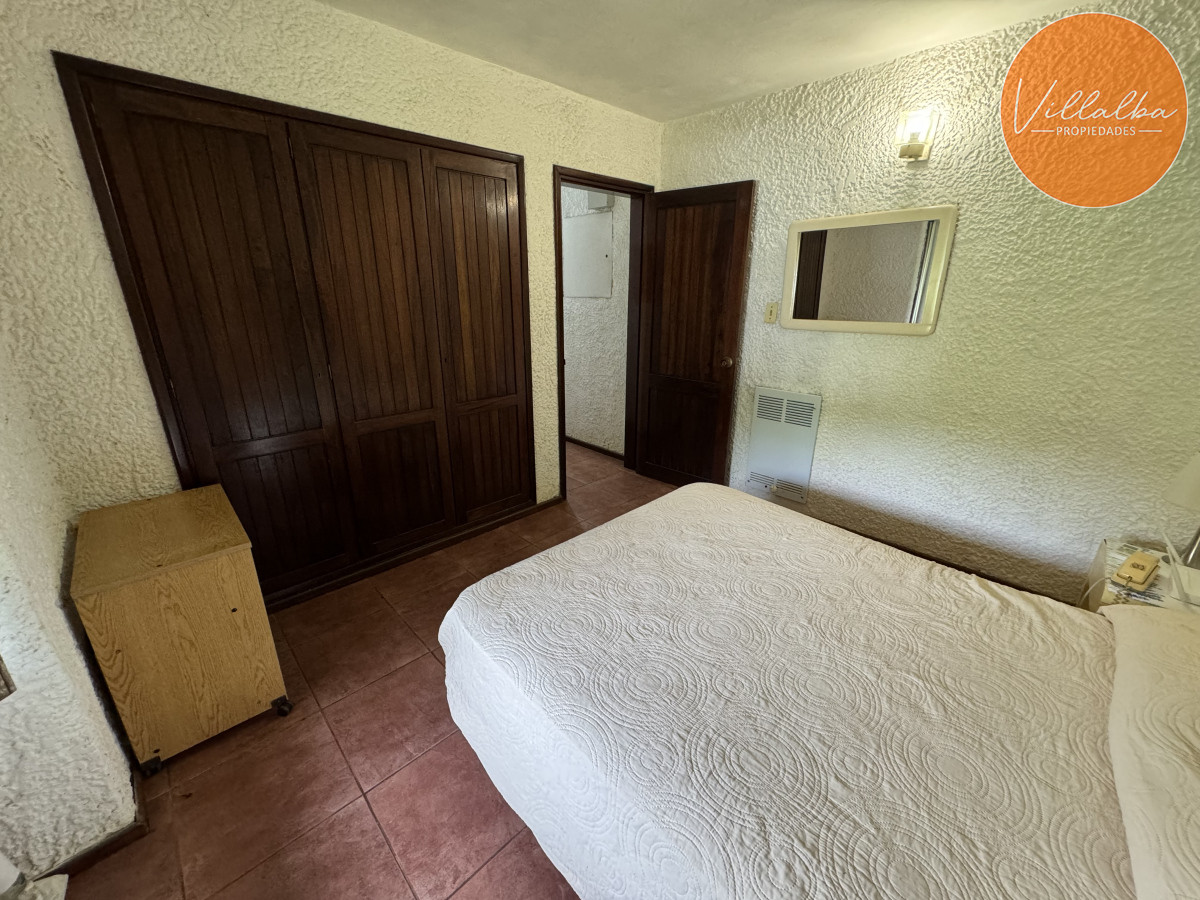 Casa ID.3238 - Casa en venta, 3 dormitorios y dependencia - 