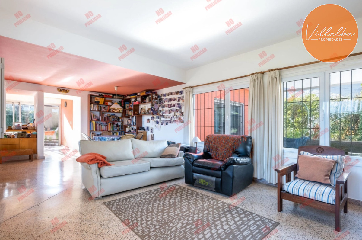Casa ID.3051 - Oportunidad en venta 3 dormitorios, 3 baños. 