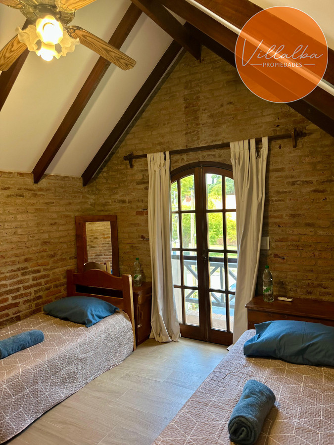 Casa ID.3356 - Alquiler temporada 4 dormitoros - piscina climatizada! 