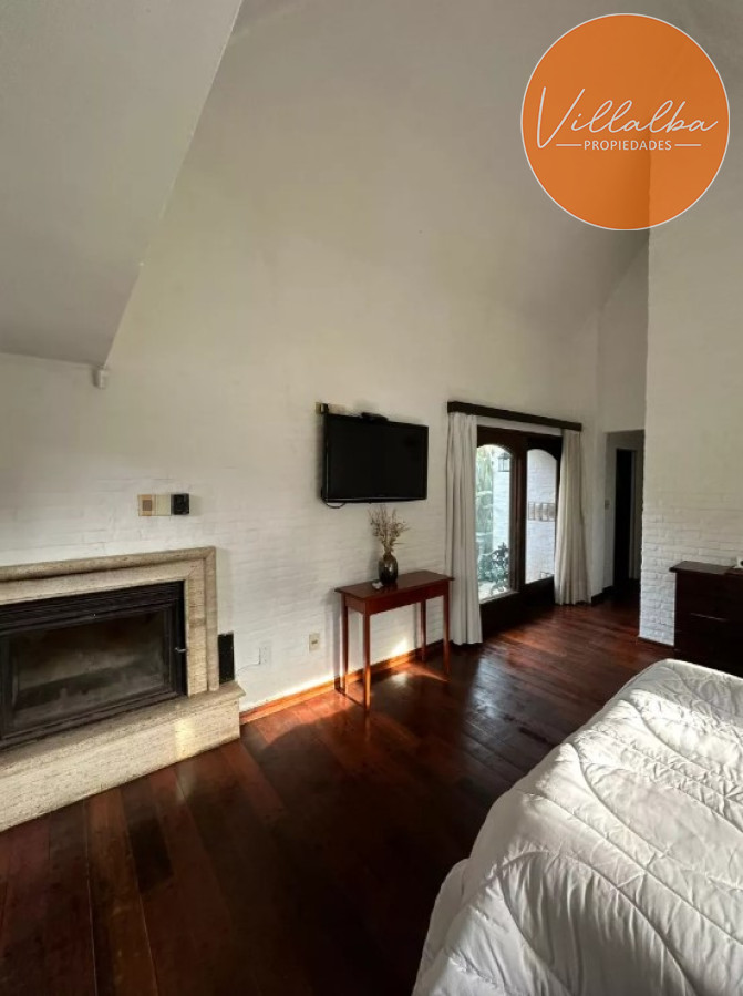 Casa ID.3348 - Excelente residencia en una de las zonas más exclusivas de Punta del Este.