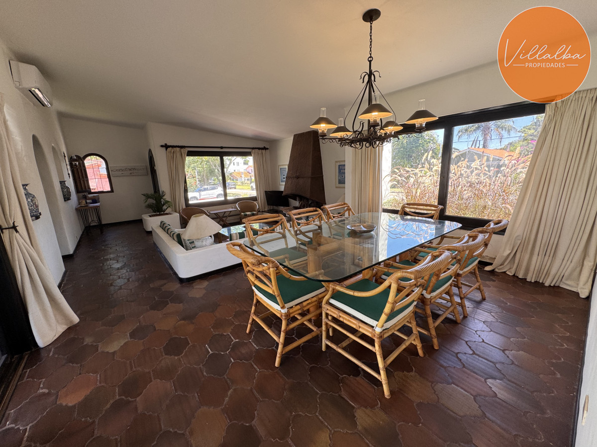 Casa ID.790 - Casa en Venta Playa Mansa 