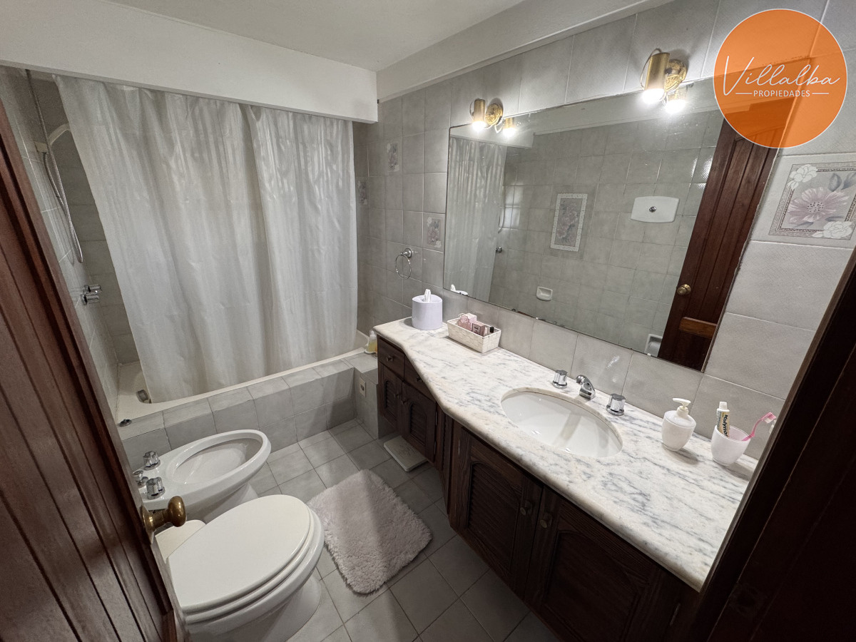 Casa ID.1800 - Atención, casa en venta. Mansa, todas las comodidades! 
