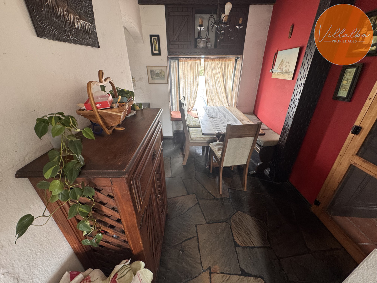 Apartamento ID.3452 - Casa con renta en zona céntrica de Maldonado Ideal para inversión o vivienda