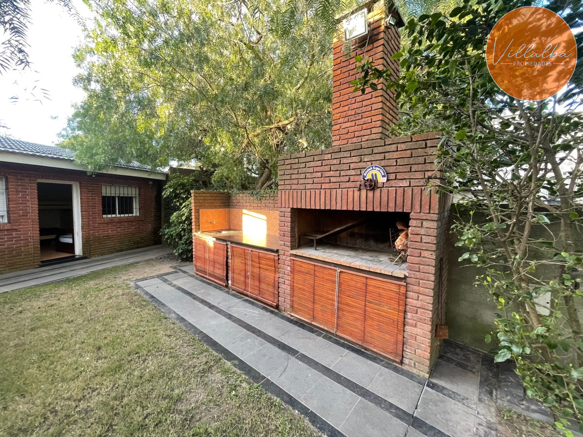 Casa ID.410 - Casa en la Zona de la Mansa . 