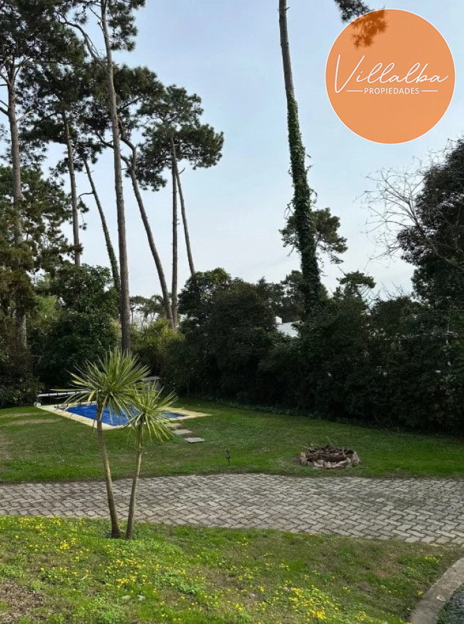 Casa ID.3348 - Excelente residencia en una de las zonas más exclusivas de Punta del Este.