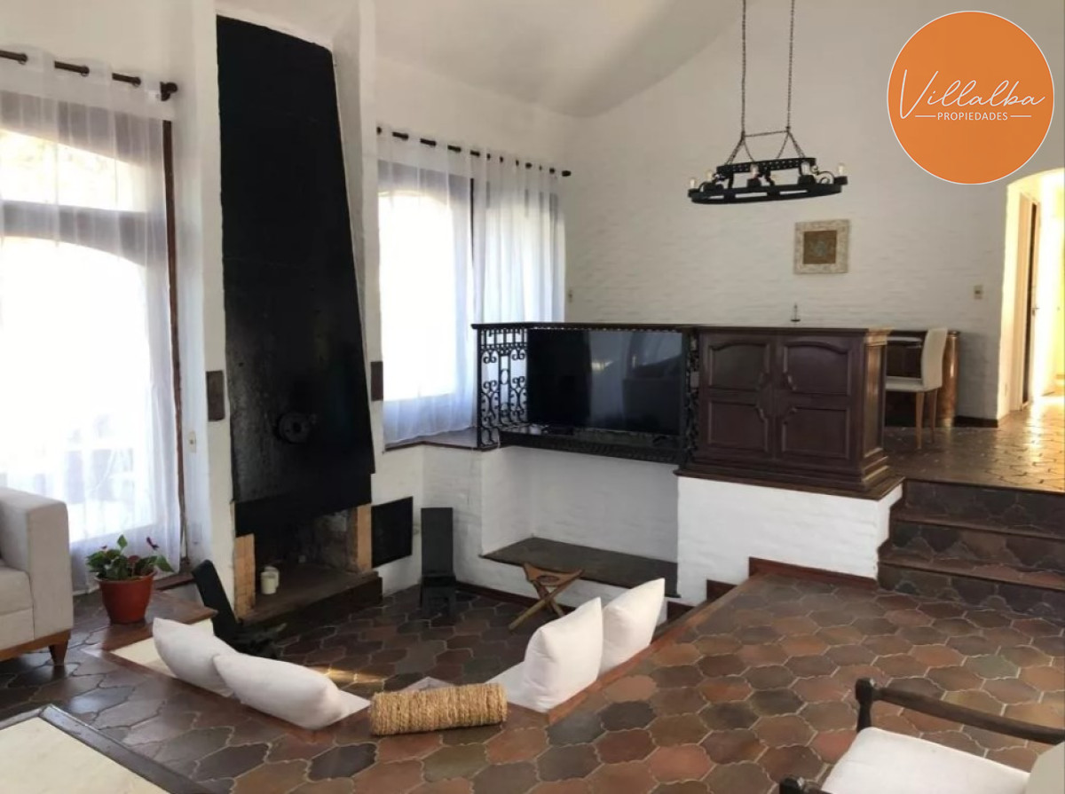 Casa ID.3348 - Excelente residencia en una de las zonas más exclusivas de Punta del Este.