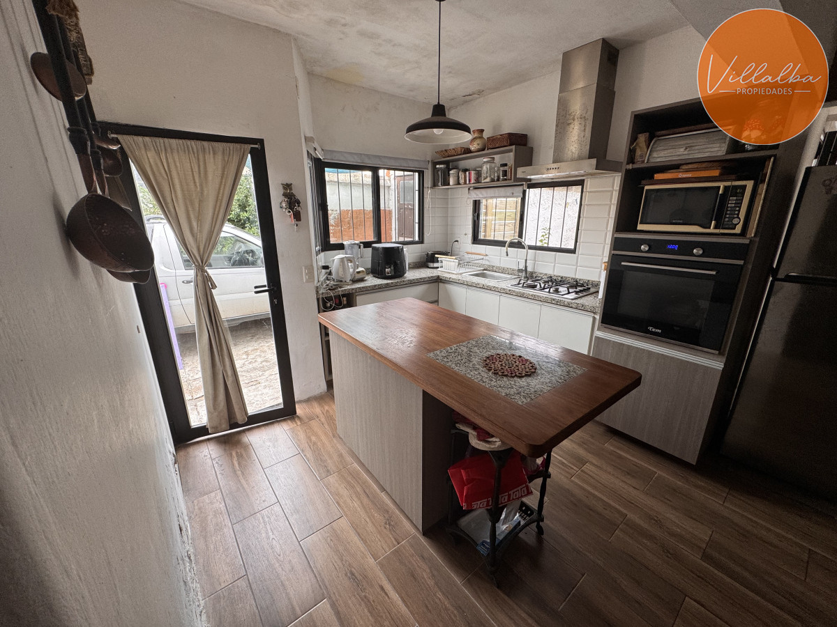Apartamento ID.3452 - Casa con renta en zona céntrica de Maldonado Ideal para inversión o vivienda