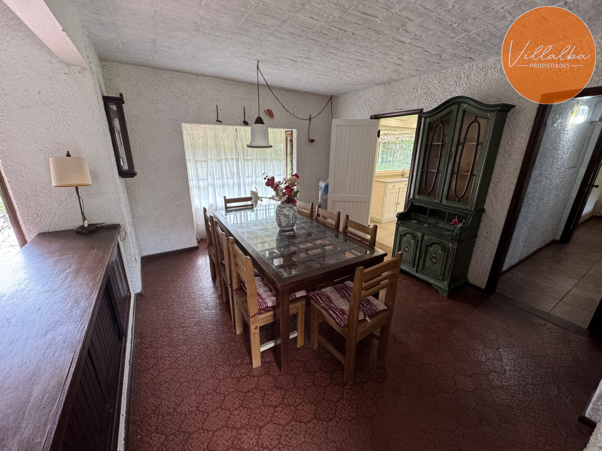 Casa ID.3238 - Casa en venta, 3 dormitorios y dependencia - 