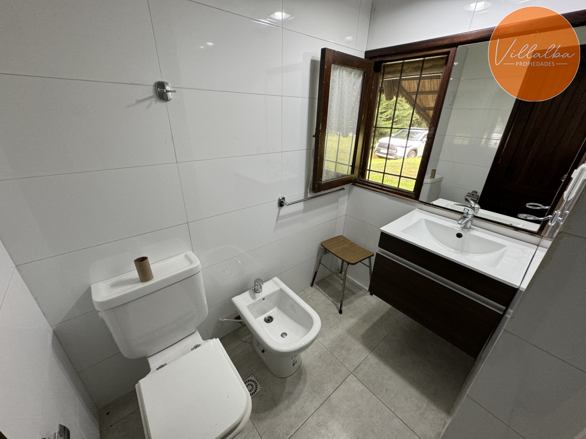 Casa ID.3238 - Casa en venta, 3 dormitorios y dependencia - 