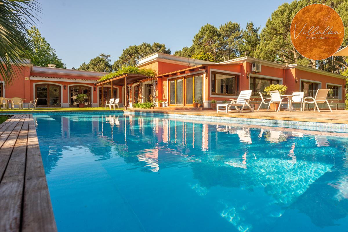 Casa ID.639 - Importante casa en venta