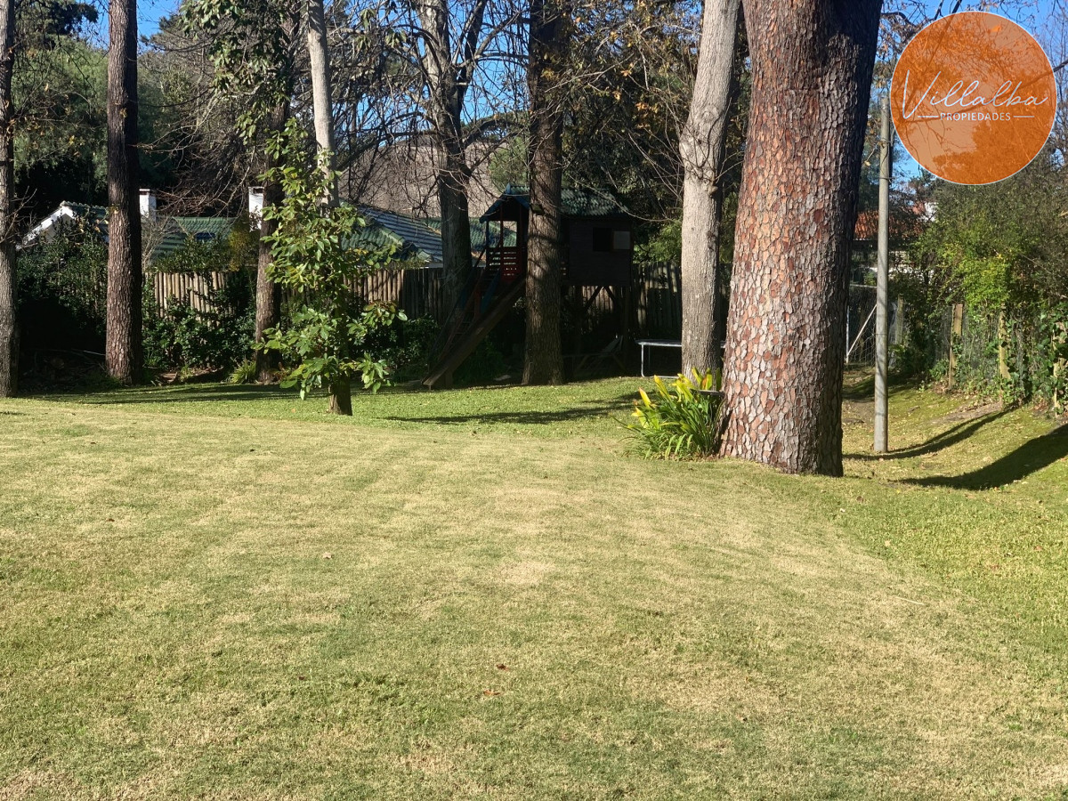 Casa ID.2973 - Oportunidad en Playa Mansa - 3 dormitorios 