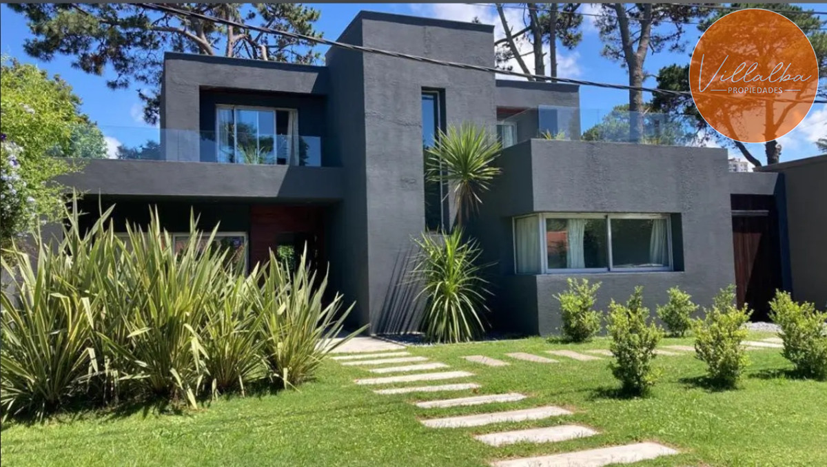 Casa ID.3036 - Oportunidad en venta - Playa mansa! 3 dormitorios 