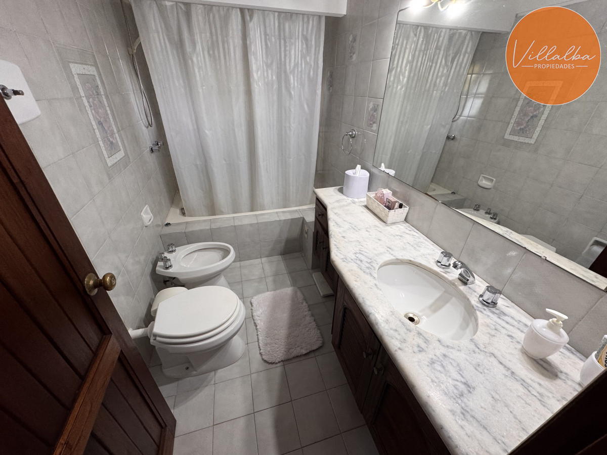 Casa ID.1800 - Atención, casa en venta. Mansa, todas las comodidades! 