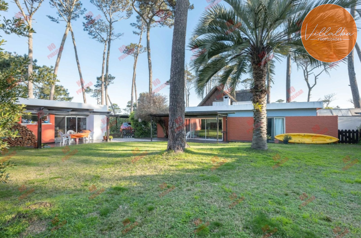 Casa ID.3051 - Oportunidad en venta 3 dormitorios, 3 baños. 