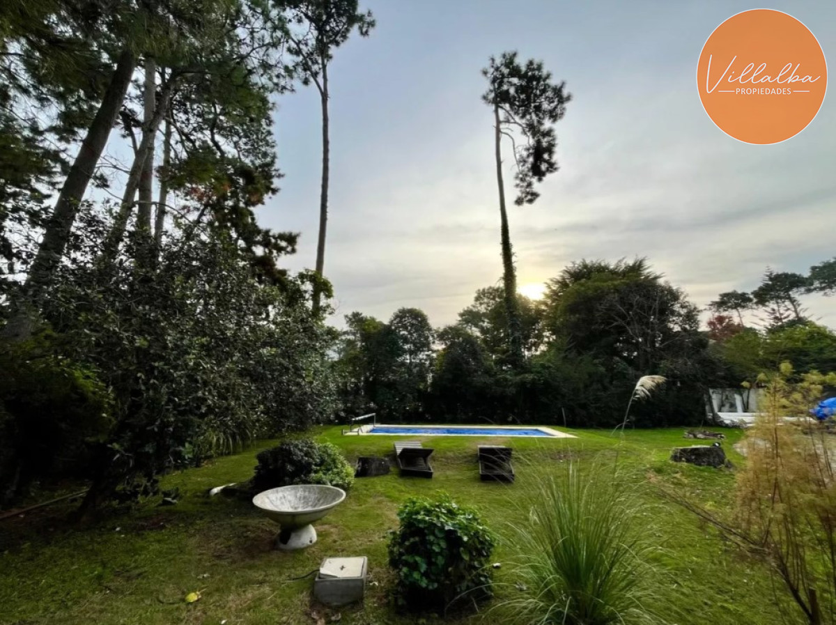 Casa ID.3348 - Excelente residencia en una de las zonas más exclusivas de Punta del Este.