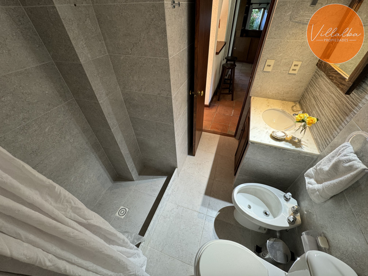 Apartamento ID.3262 - Casa  en Venta  Pinares