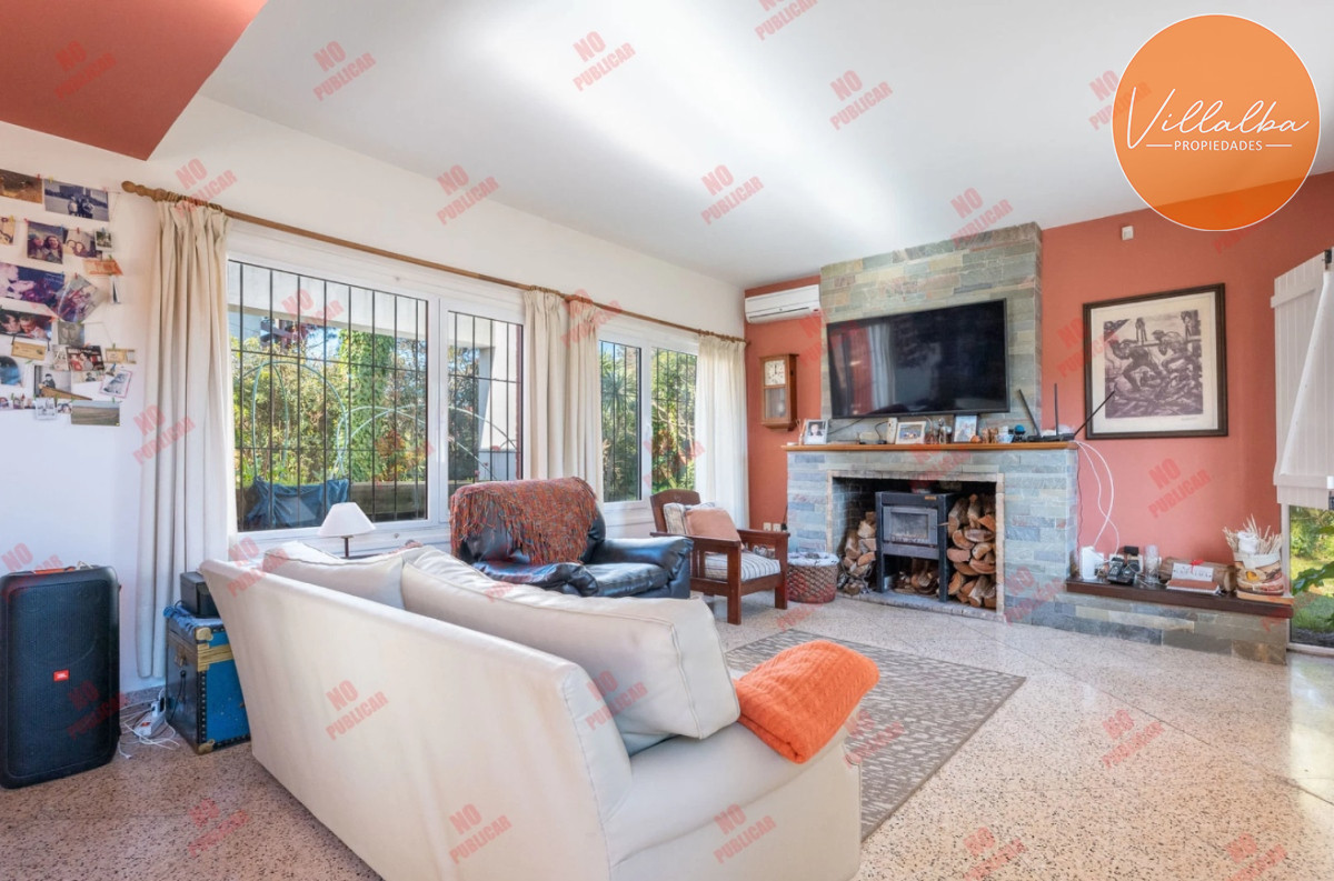 Casa ID.3051 - Oportunidad en venta 3 dormitorios, 3 baños. 
