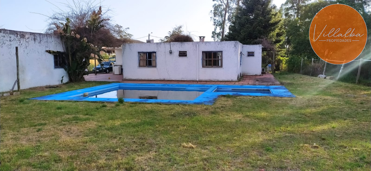 Casa ID.3647 - VENTA  - Casa de 5 dormitorios 