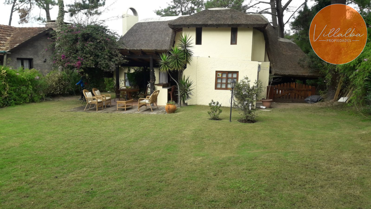 Apartamento ID.3262 - Casa  en Venta  Pinares