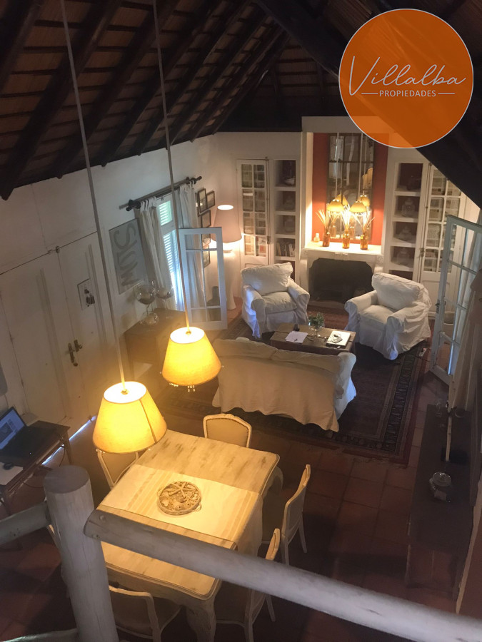 Casa ID.886 - Casa en Venta Pinares con piscina y Parrillero. 