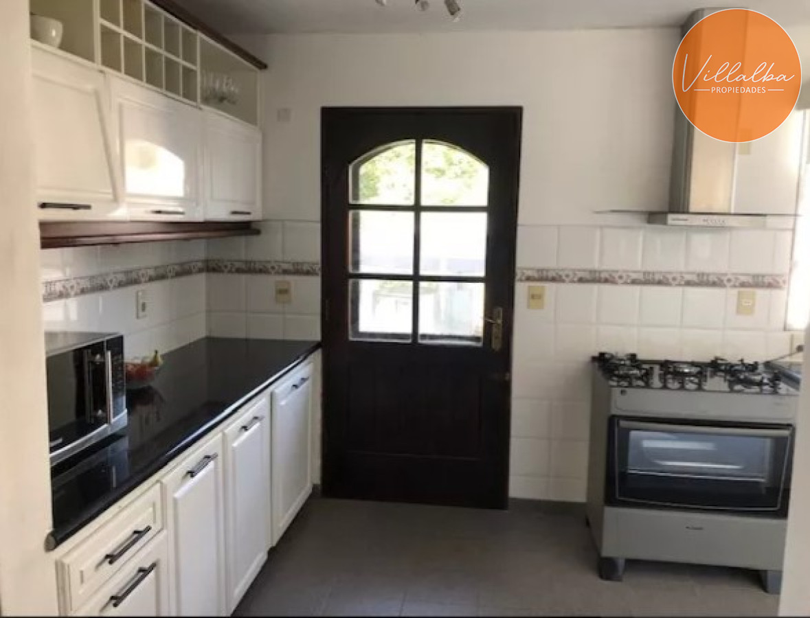 Casa ID.3348 - Excelente residencia en una de las zonas más exclusivas de Punta del Este.