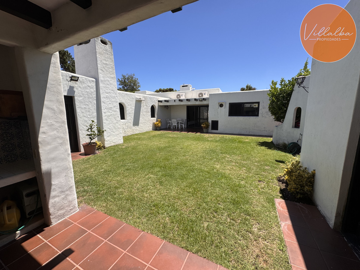 Casa ID.790 - Casa en Venta Playa Mansa 