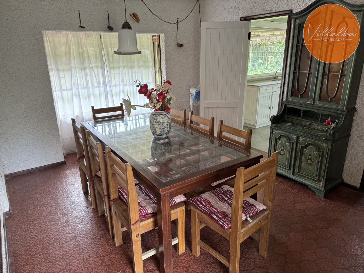 Casa ID.3238 - Casa en venta, 3 dormitorios y dependencia - 