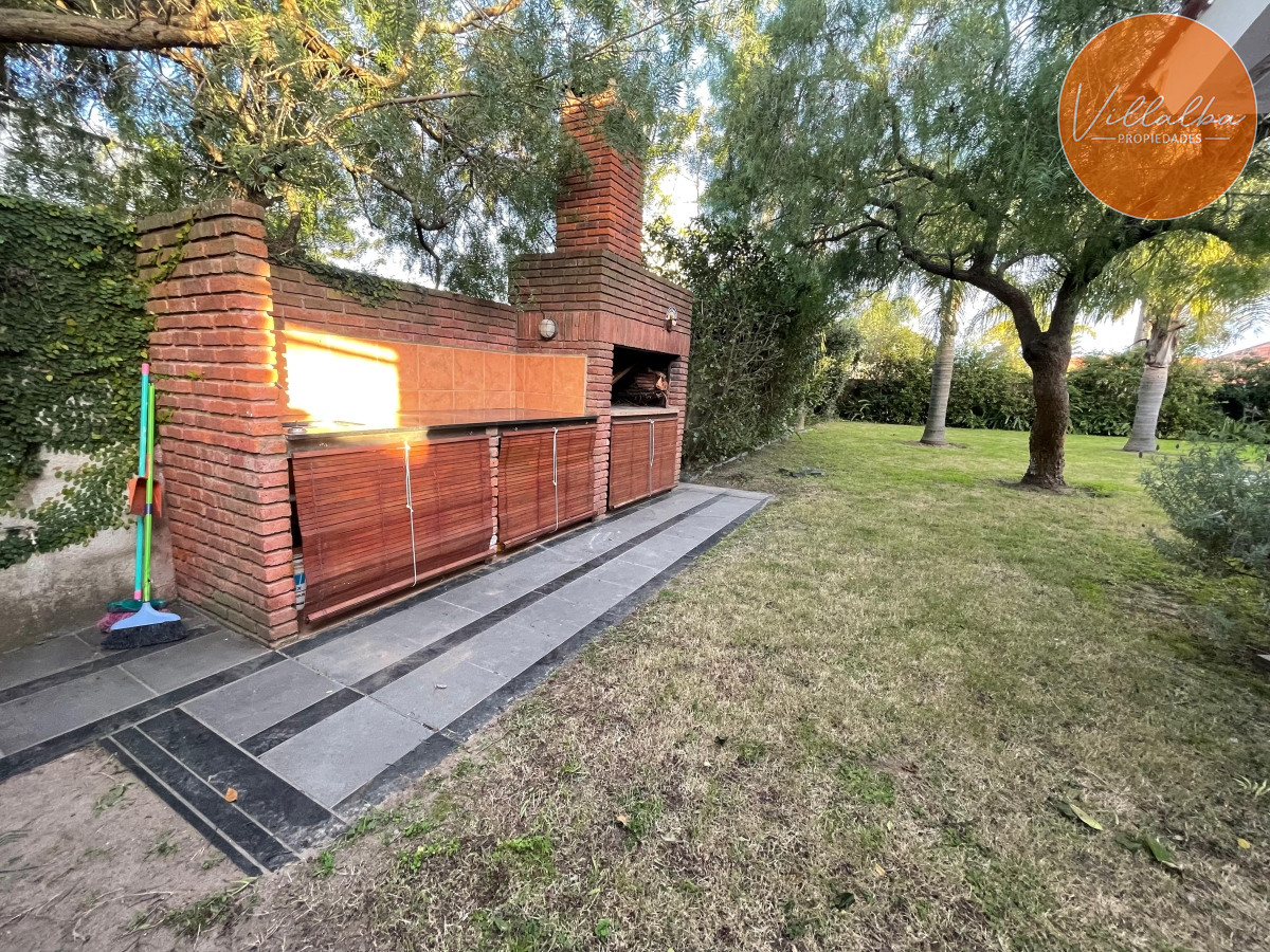Casa ID.410 - Casa en la Zona de la Mansa . 