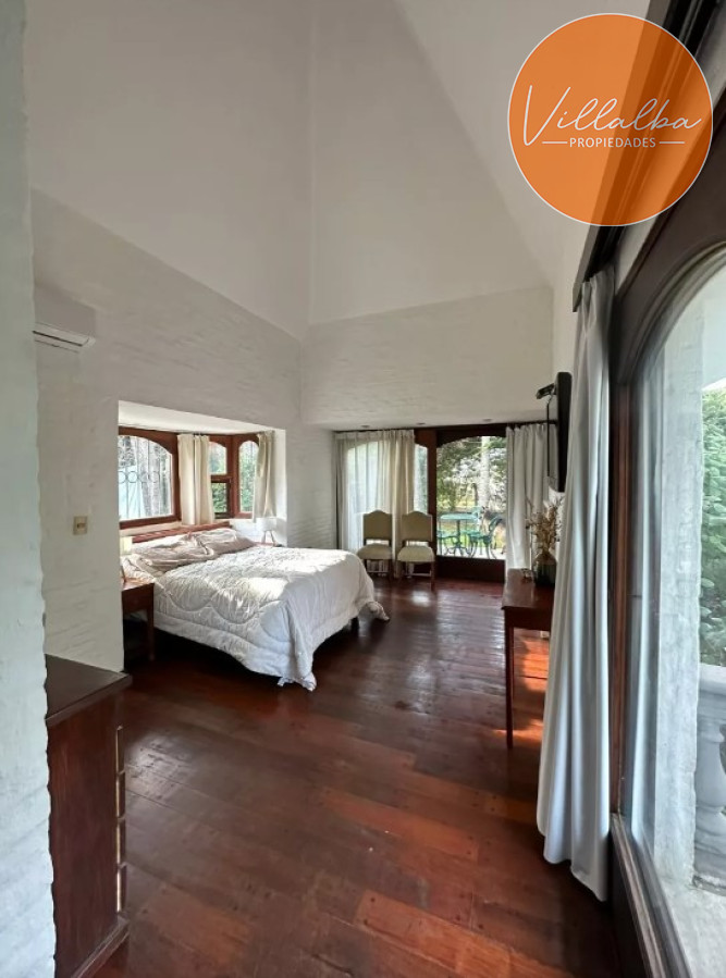 Casa ID.3348 - Excelente residencia en una de las zonas más exclusivas de Punta del Este.