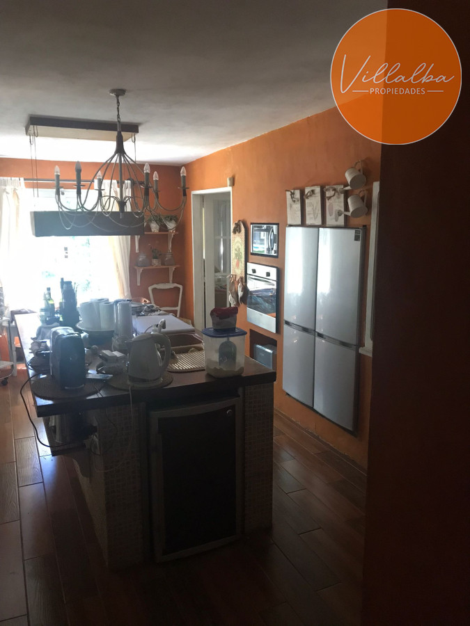 Casa ID.886 - Casa en Venta Pinares con piscina y Parrillero. 