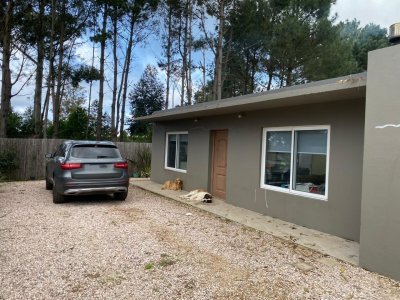 Casa 3 dormitorios 2 baños , venta Parque Burnet