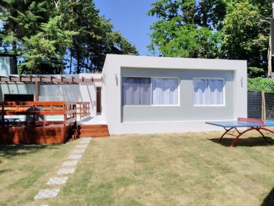 Casa en venta - ideal para vivir todo el año! Próxima a Colegios y servicios. 