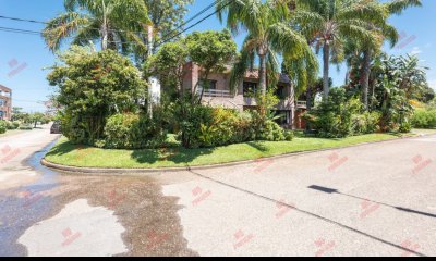 VENTA - A 1 Cuadra Del Mar En Playa Mansa