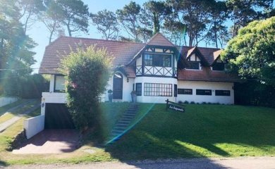 Importante Casa en Venta Punta del Este- Lugano