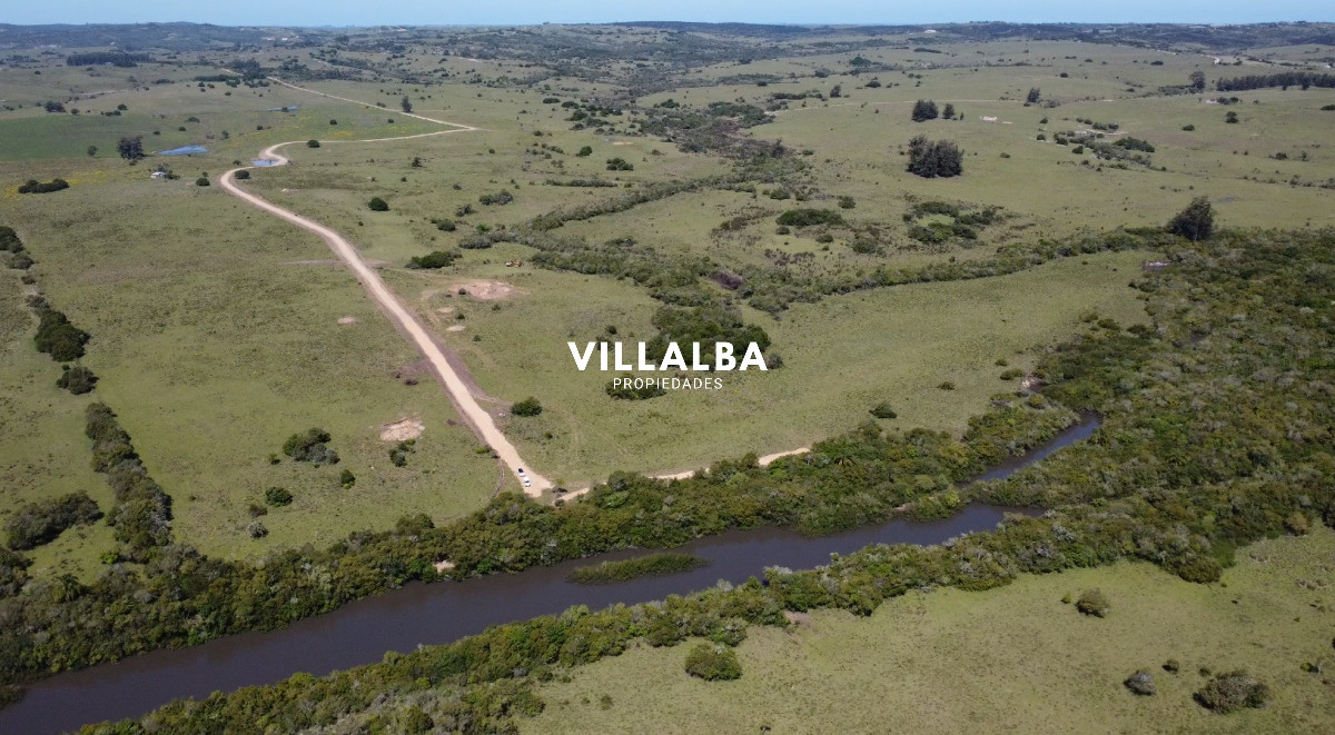 Chacra ID.2663 - Oportunidad de Inversión en Garzón, Uruguay - Vende Villalba Propiedades. 