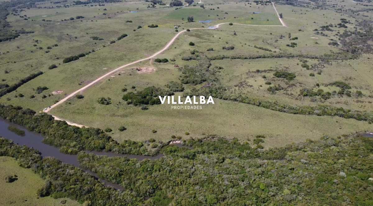 Chacra ID.2663 - Oportunidad de Inversión en Garzón, Uruguay - Vende Villalba Propiedades. 