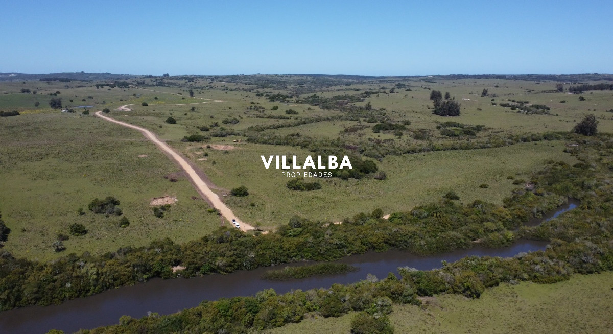 Chacra ID.2664 - Oportunidad de Inversión en Garzón, Uruguay - Vende Villalba Propiedades. 