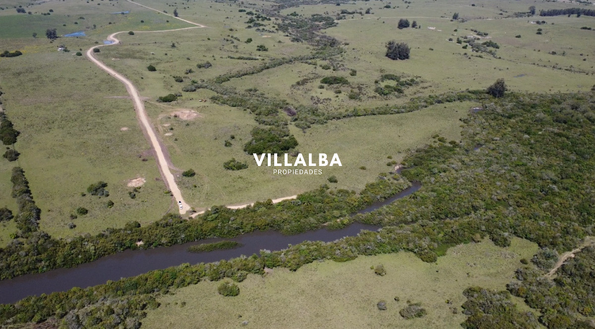 Chacra ID.2662 - Oportunidad de Inversión en Garzón, Uruguay - Vende Villalba Propiedades. 