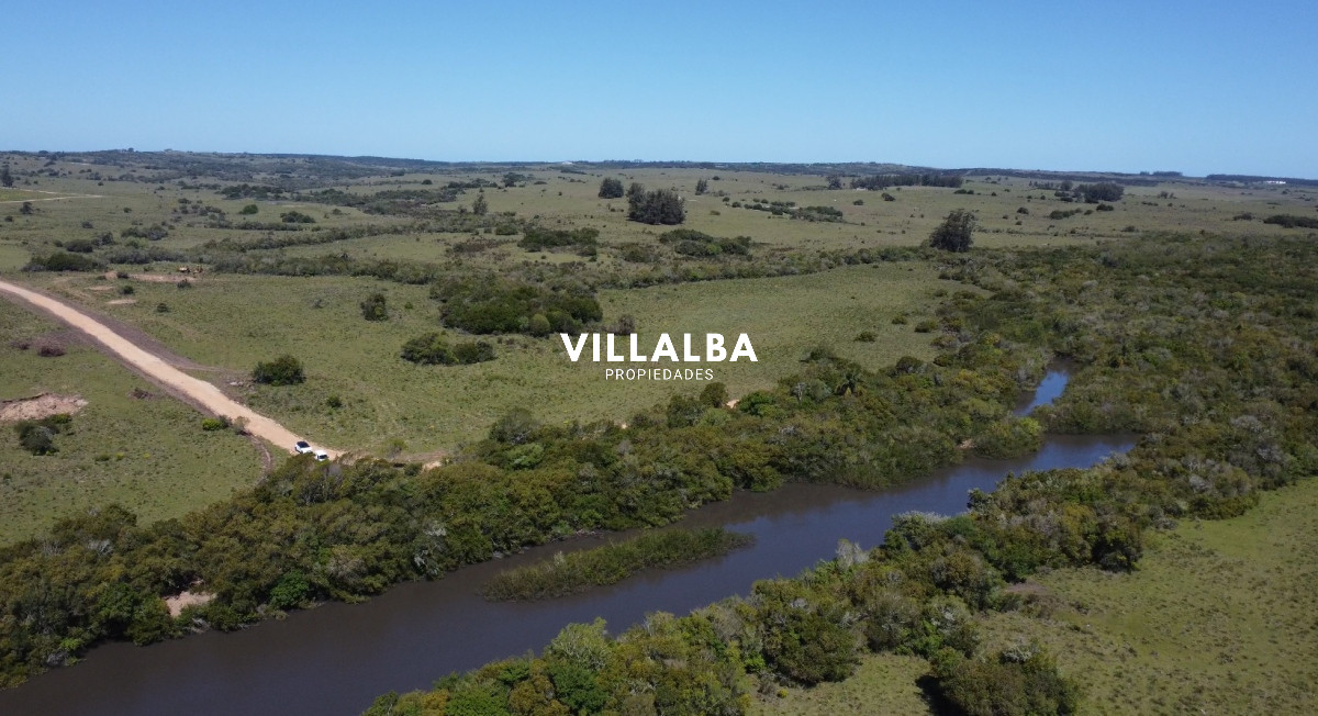Chacra ID.2663 - Oportunidad de Inversión en Garzón, Uruguay - Vende Villalba Propiedades. 