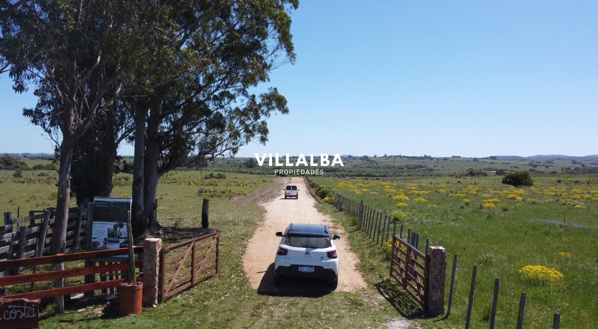 Apartamento ID.2658 - Oportunidad de Inversión en Garzón, Uruguay - Vende Villalba Propiedades. 