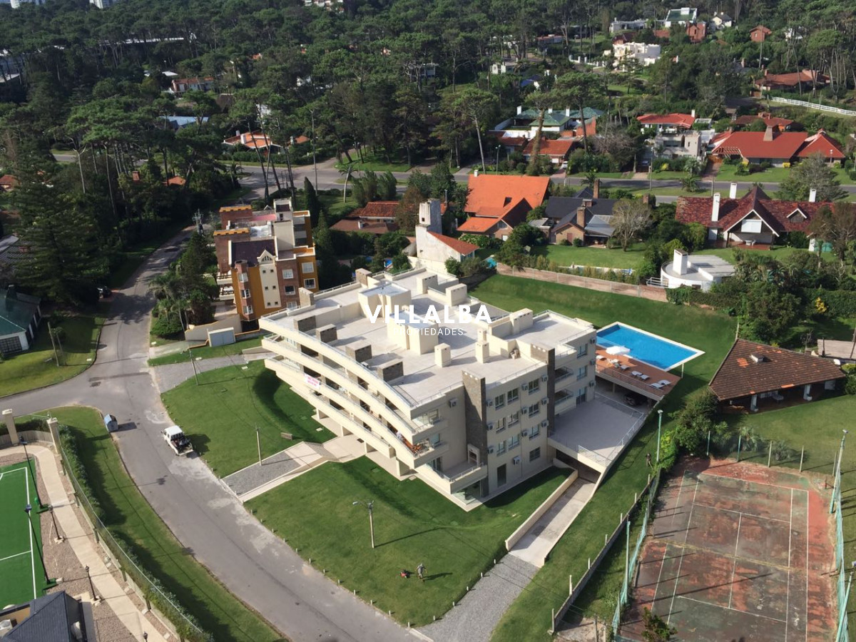 Apartamento ID.41 - Oportunidad Playa Mansa 3 dormitorios.