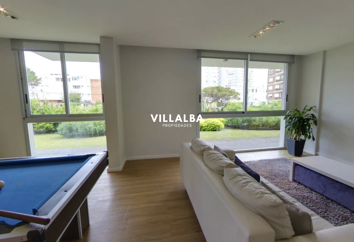 Apartamento ID.1743 - Oportunidad en venta! Vista espectacular al mar!