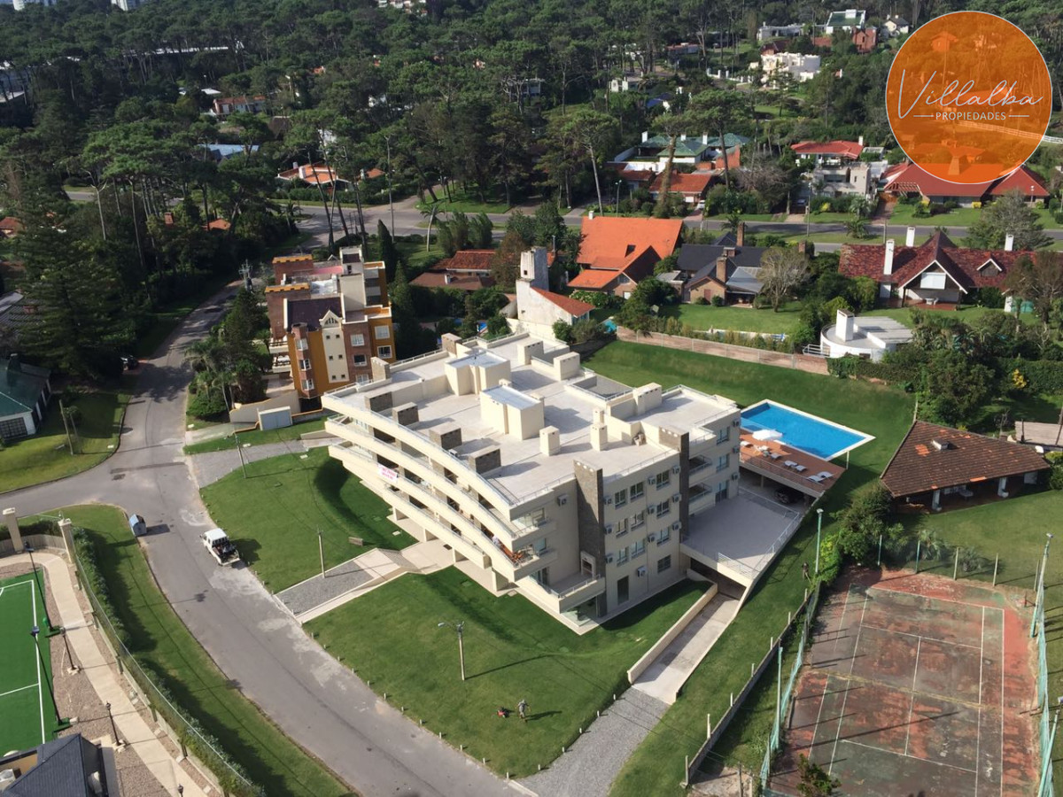 Apartamento ID.41 - Oportunidad Playa Mansa 3 dormitorios.